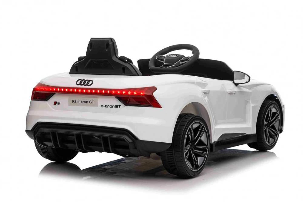Ramiz Elektrinė mašina vaikams Audi RS E-Tron GT baltos spalvos