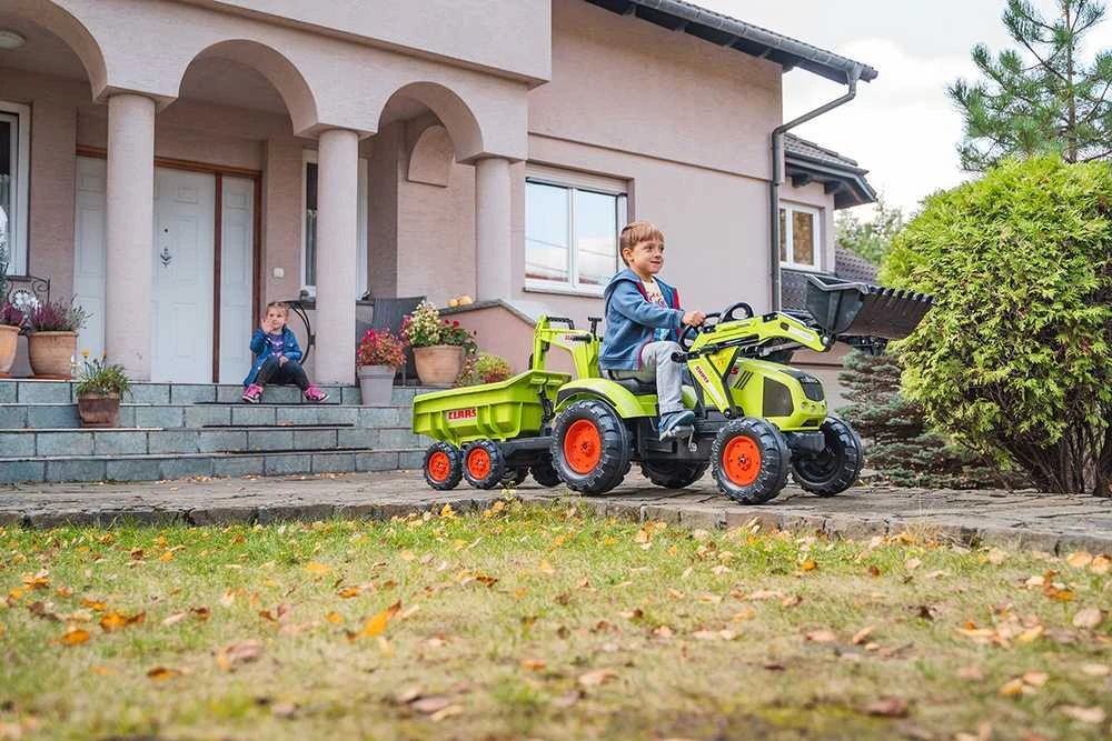 Falk Claas Minamas pedalinis traktorius su priekaba