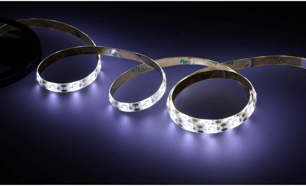 Judesio jutikliu valdoma LED juosta 1 m