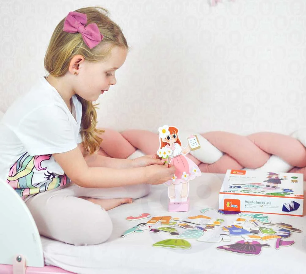 Viga Toys Medinė magnetinė edukacinė aprengimo dėlionė VIGA
