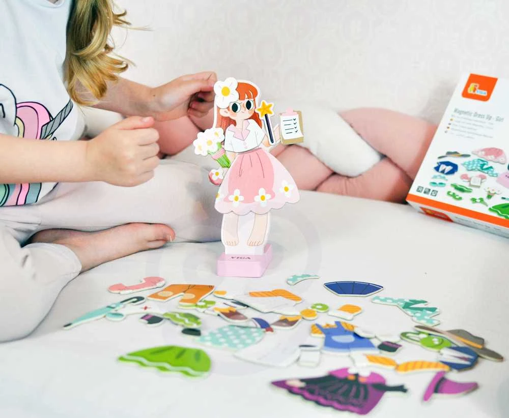 Viga Toys Medinė magnetinė edukacinė aprengimo dėlionė VIGA
