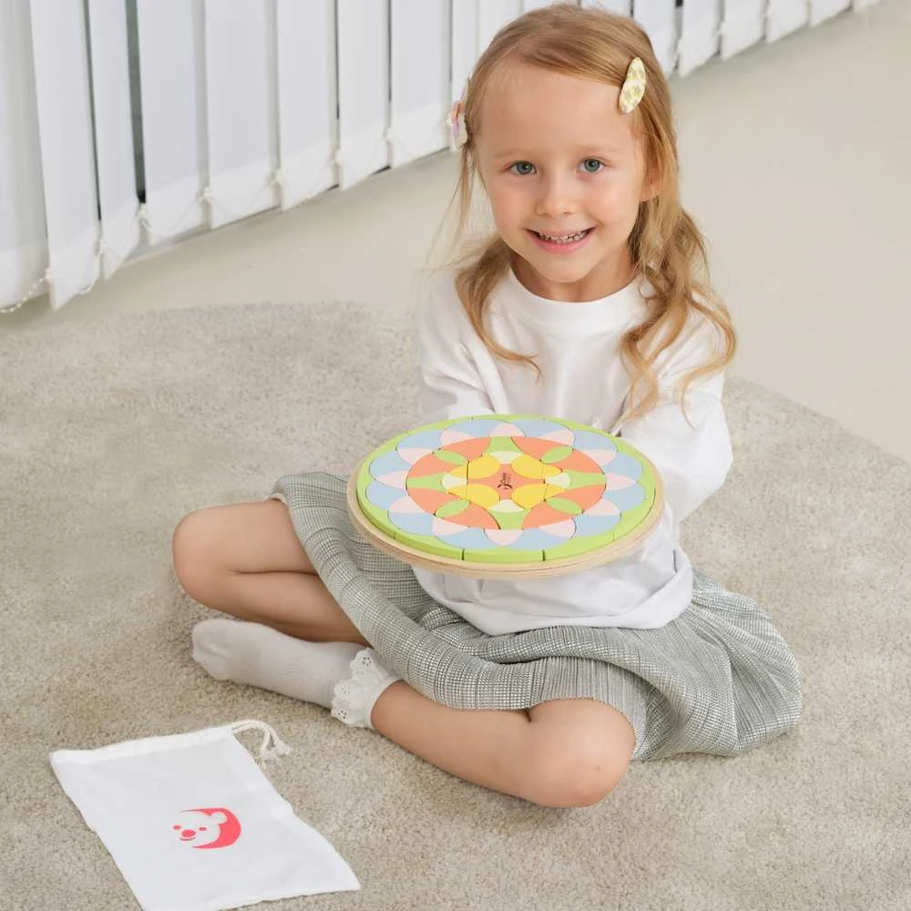 Medinė Montessori mandala dėlionė su gėlių motyvais CLASSIC WORLD