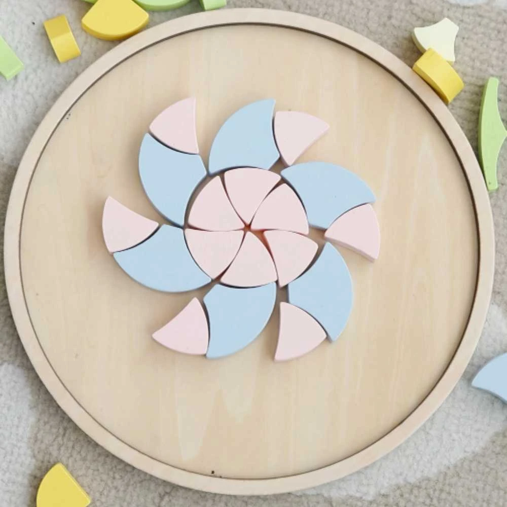 Medinė Montessori mandala dėlionė su gėlių motyvais CLASSIC WORLD