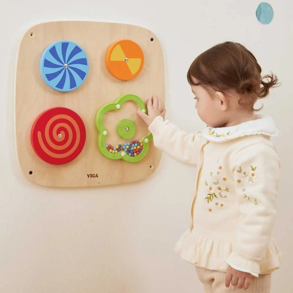 Viga Toys Medinis sieninis veiklos skydelis VIGA su besisukančiais raštais vaikams