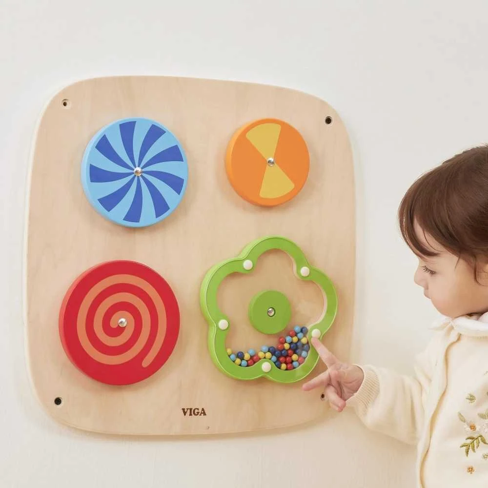 Viga Toys Medinis sieninis veiklos skydelis VIGA su besisukančiais raštais vaikams