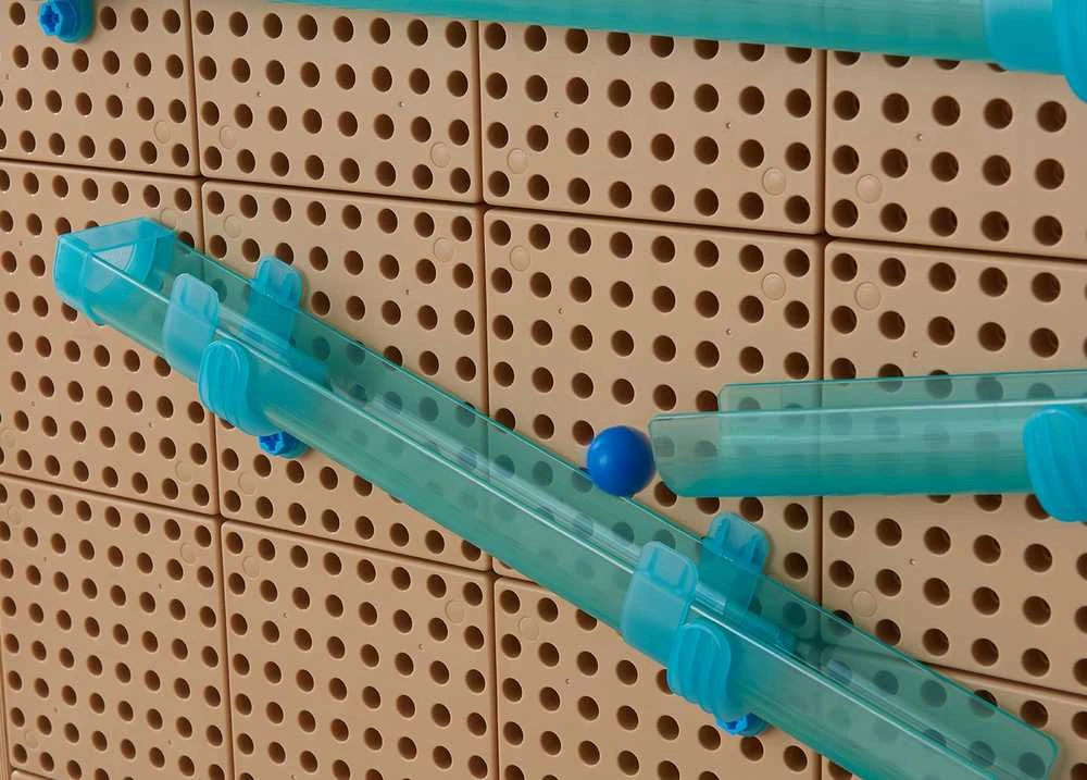 Vandens ir kamuoliukų trasos statymo rinkinys Masterkidz 92vnt