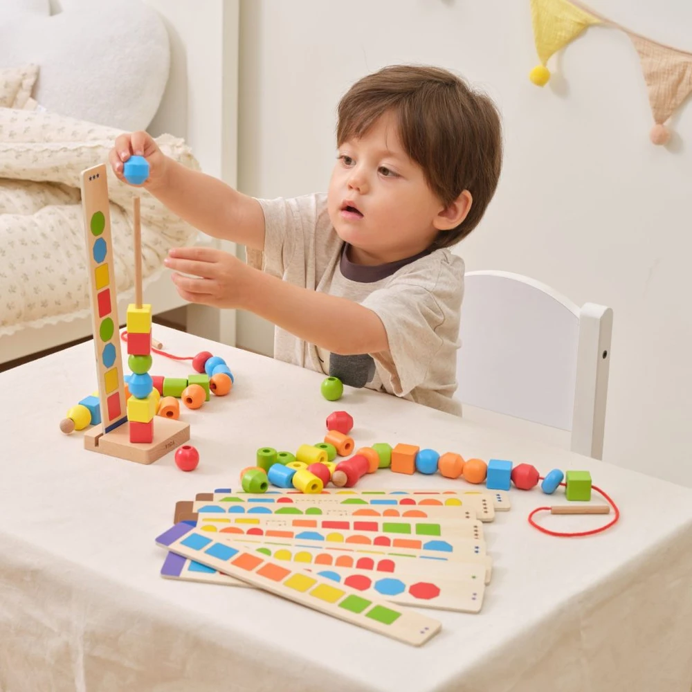 Viga Toys VIGA mediniai karoliukai vėrimo sekos raštams 64 vnt. 3+