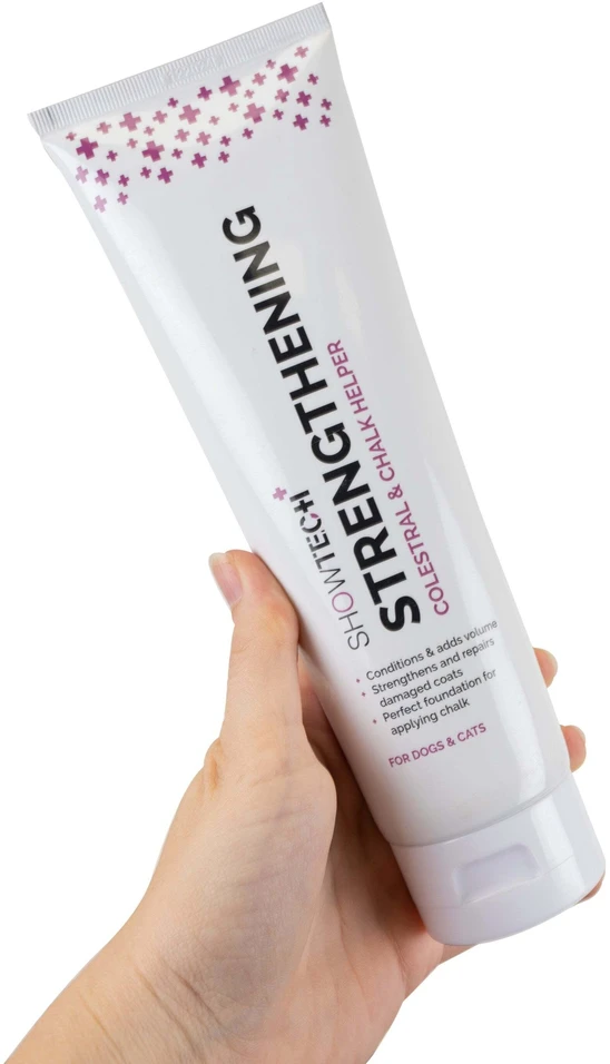 Show Tech+ Stiprinanti Kolageno ir Kreidos pagalbinė priemonė 300ml – Kondicionuojantis gruntas, stiprina kreidos sukibimą ir plaukų tvirtumą