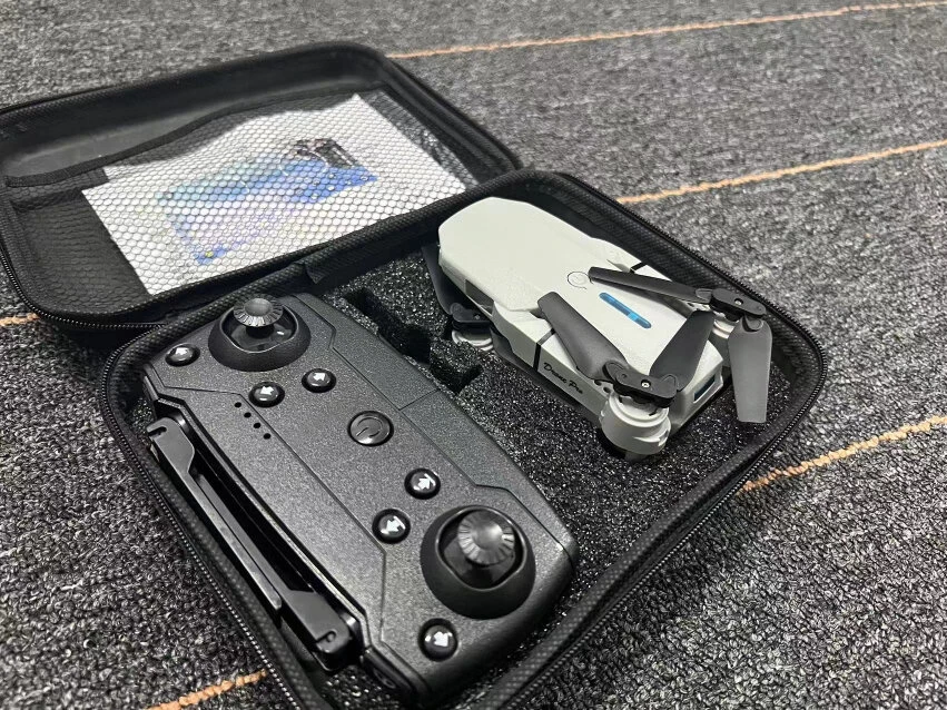 Dronas su kamera E88 Pro 4k HD