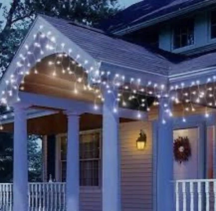 LED girlianda Išskirtinė lauko puošmena 500LED varvekliai, 25m. ilgio, šaltai baltos spalvos flash