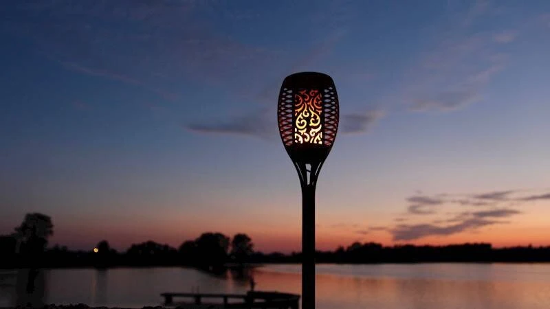 LED žibintas su saulės baterija Flame, spalva: balta