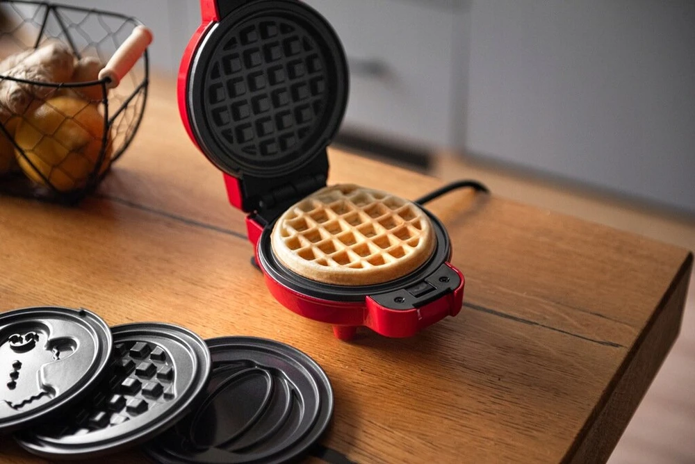 Vaflių keptuvė Raudona mini vaflinė, 460 W