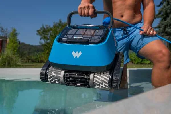 Baseino valymo robotas AZURO WARRIOR 2 - filtro vandens tūris 14m3/h; valymo ciklas 2 valandos, valo dugną ir sieneles