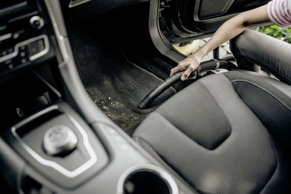 Dulkių siurblys Karcher WD 3 P V-17/4/20 su elektros lizdu