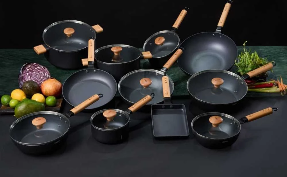 Cooking By Heinner Wok keptuvė su dangčiu aliuminio su keramikos danga 26x7.5cm HR-SNT-W26 HEINNER