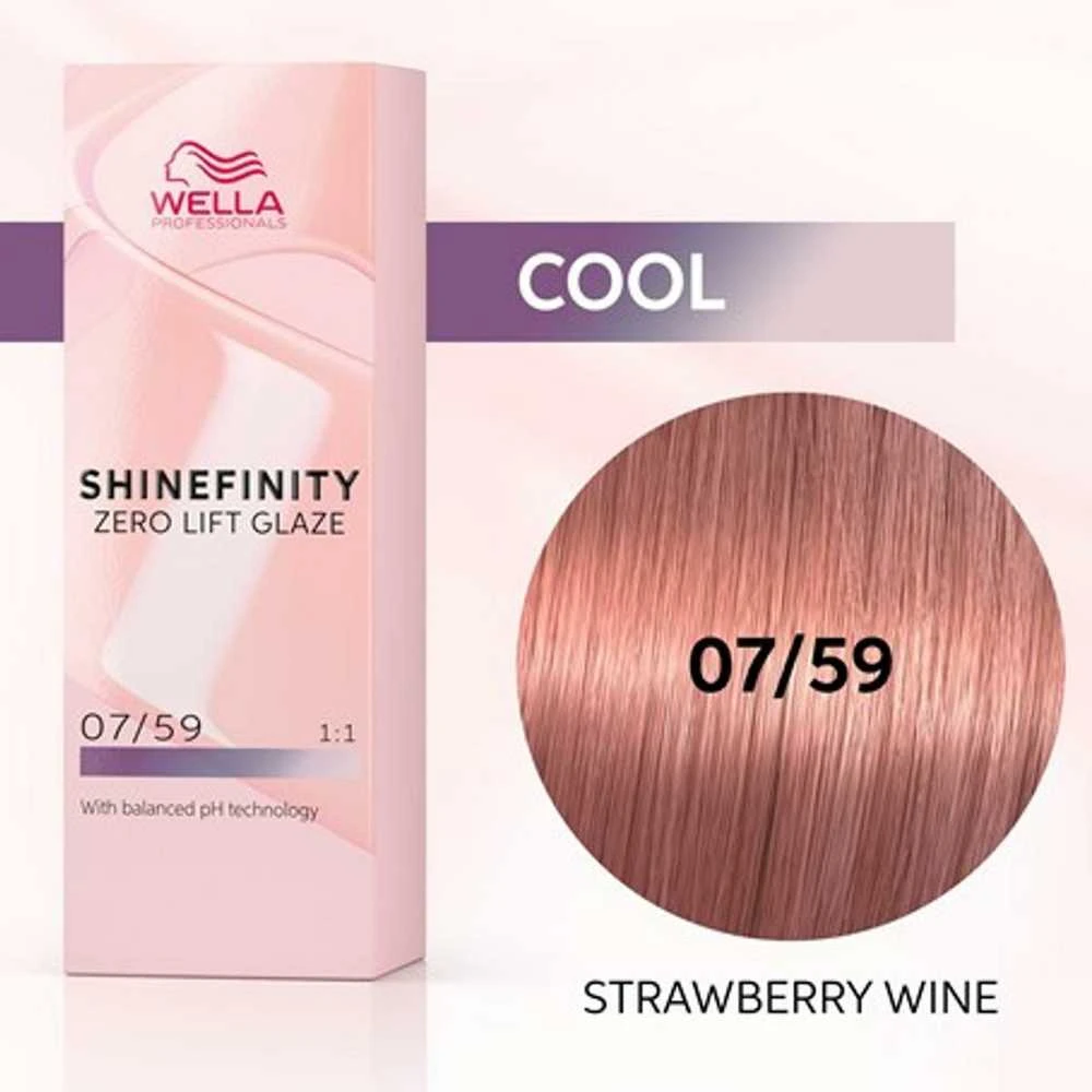 Wella Shinefinity 07/59 plaukų dažų pakuotė ir spalvos pavyzdys