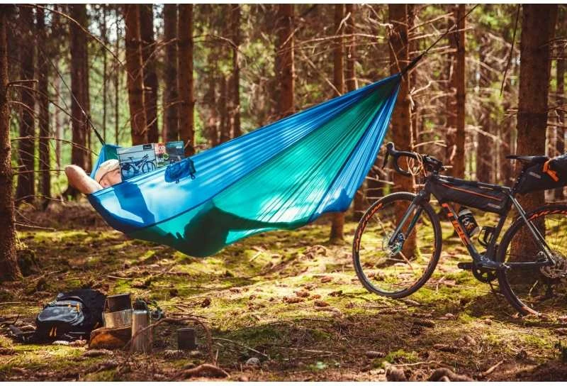 Amazonas Adventure ice-mėlynas kelioninis hamakas, 275x140 cm, itin lengvas (tik 180 gramų)