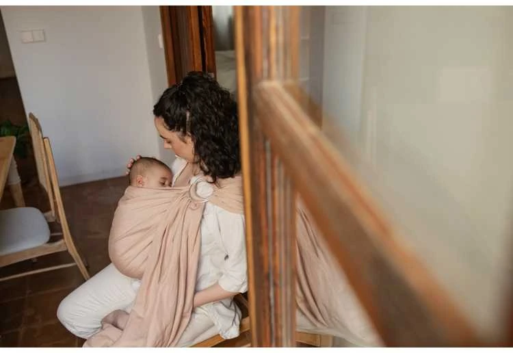 Boba Nosida BOBA Ring Sling, Peony Rožinė