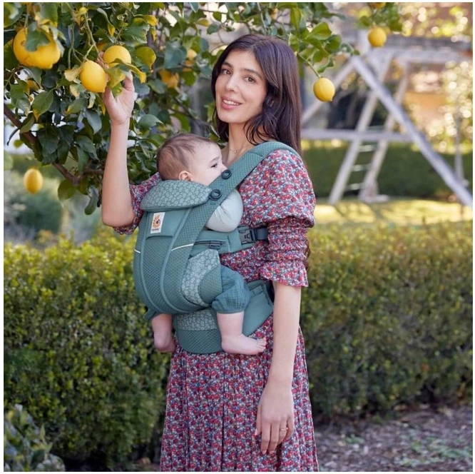 Ergobaby Omni Breeze, Twilight Mėlyna Daisies