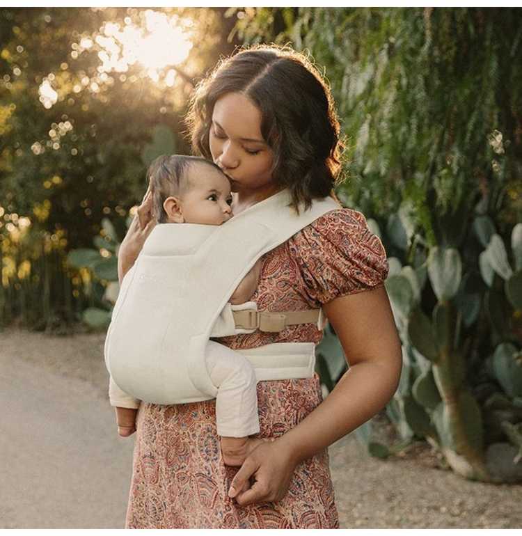 Ergobaby EMBRACE Soft Knit, Kreminis