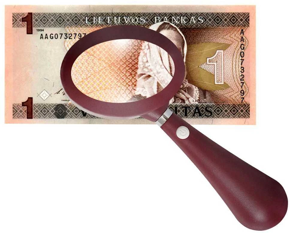 Stilingas ir funkcionalus padidinimo stiklas 3x