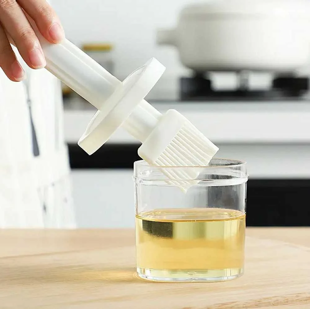 Da49 Indas aliejui su silikoniniu šepetėliu