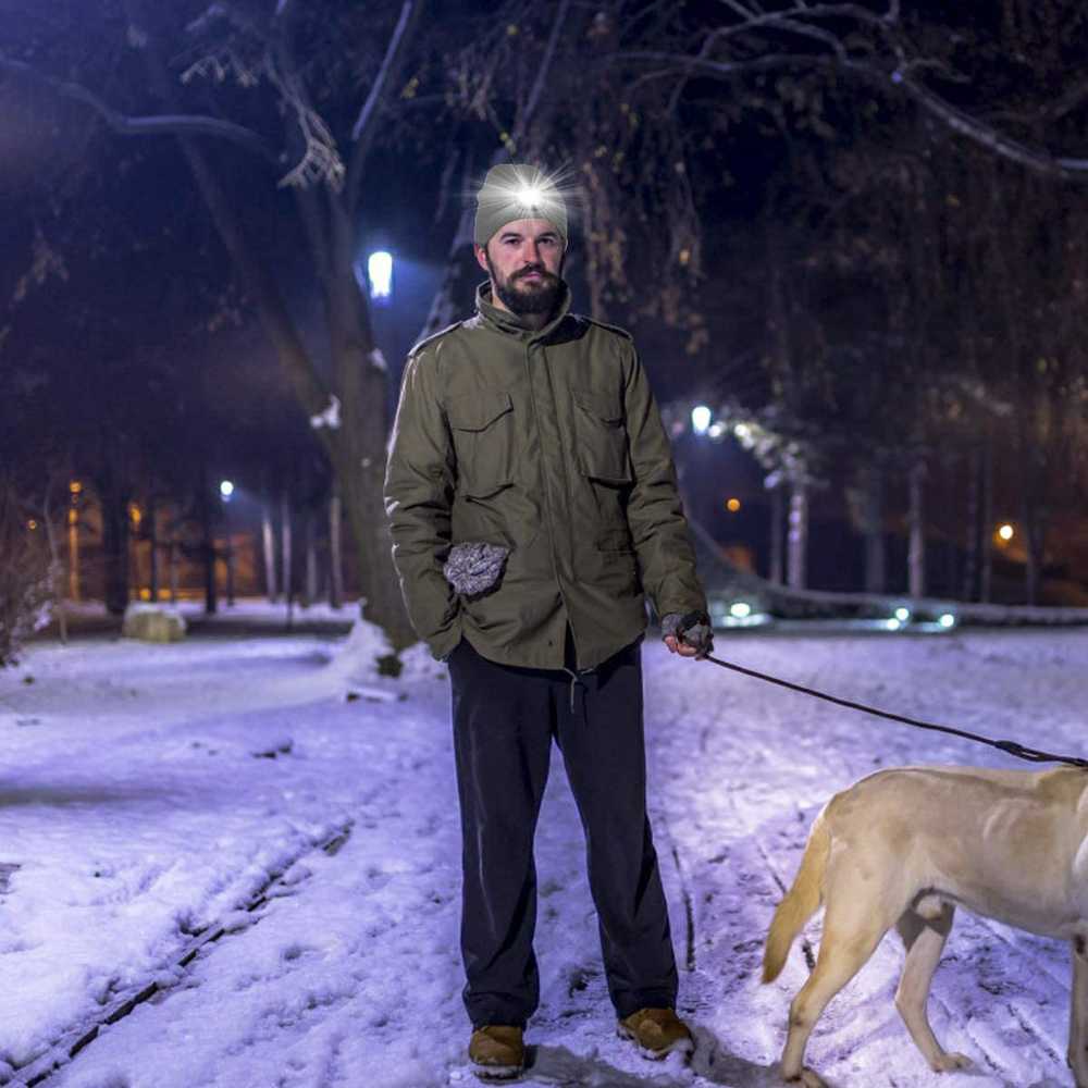 Phoneparts Kepurė su Led šviesa - Juoda