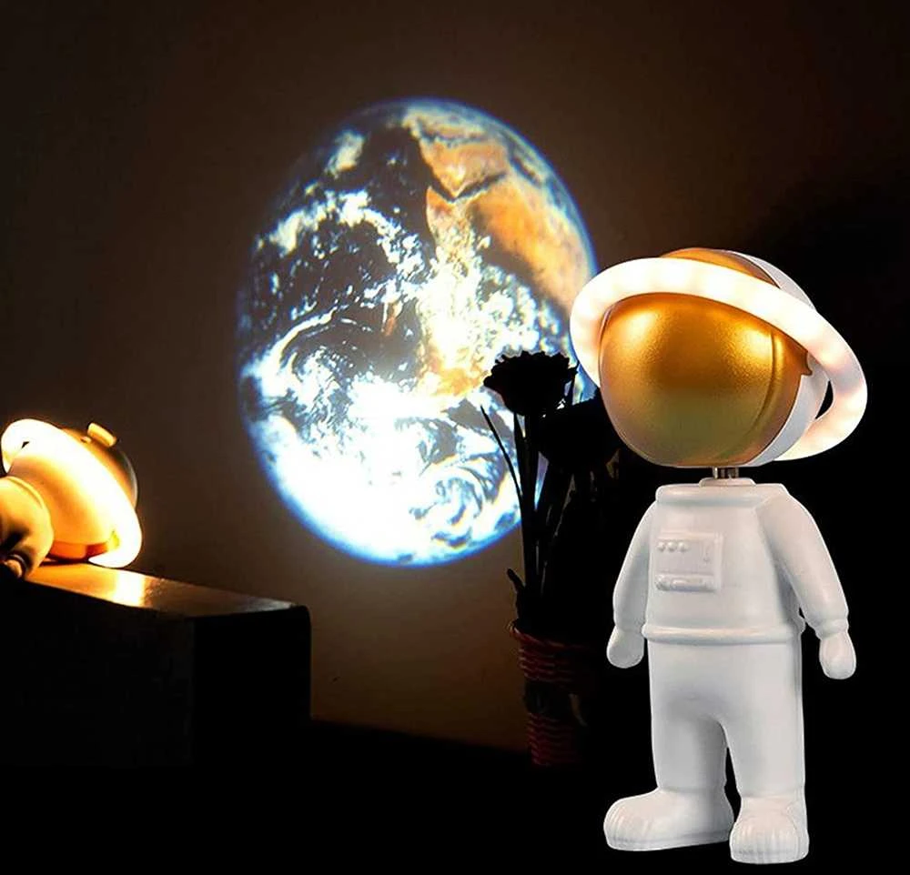 Naktinis projektorius "Astronautas"