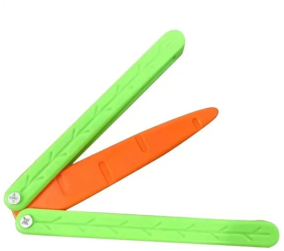 Plastikinis treniruočių peilis
