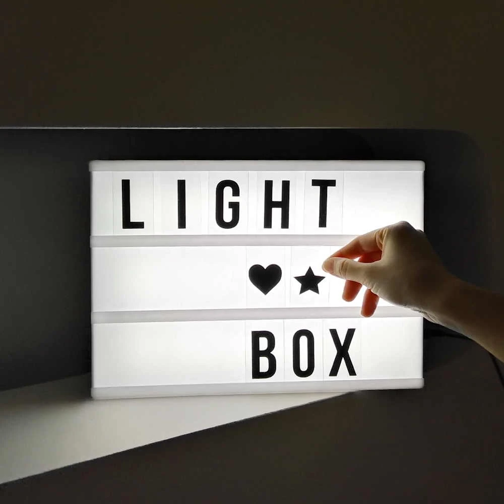 Šviečianti LED lenta spalvota (30 x 22 cm)