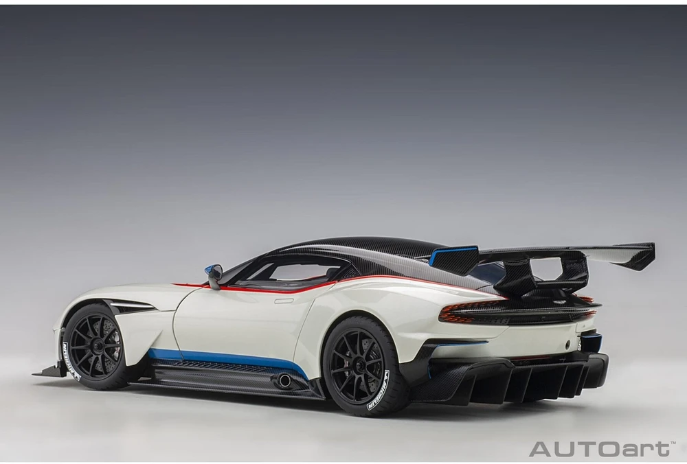Auto Art Aston Martin Vulcan, 2015 - 1:18 AutoArt
