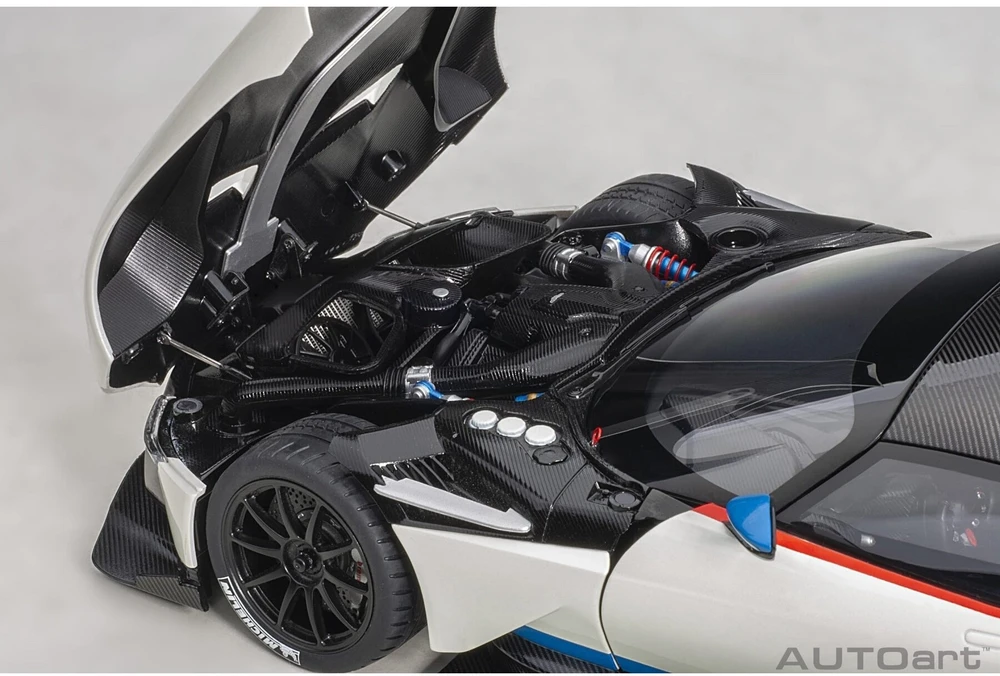 Auto Art Aston Martin Vulcan, 2015 - 1:18 AutoArt