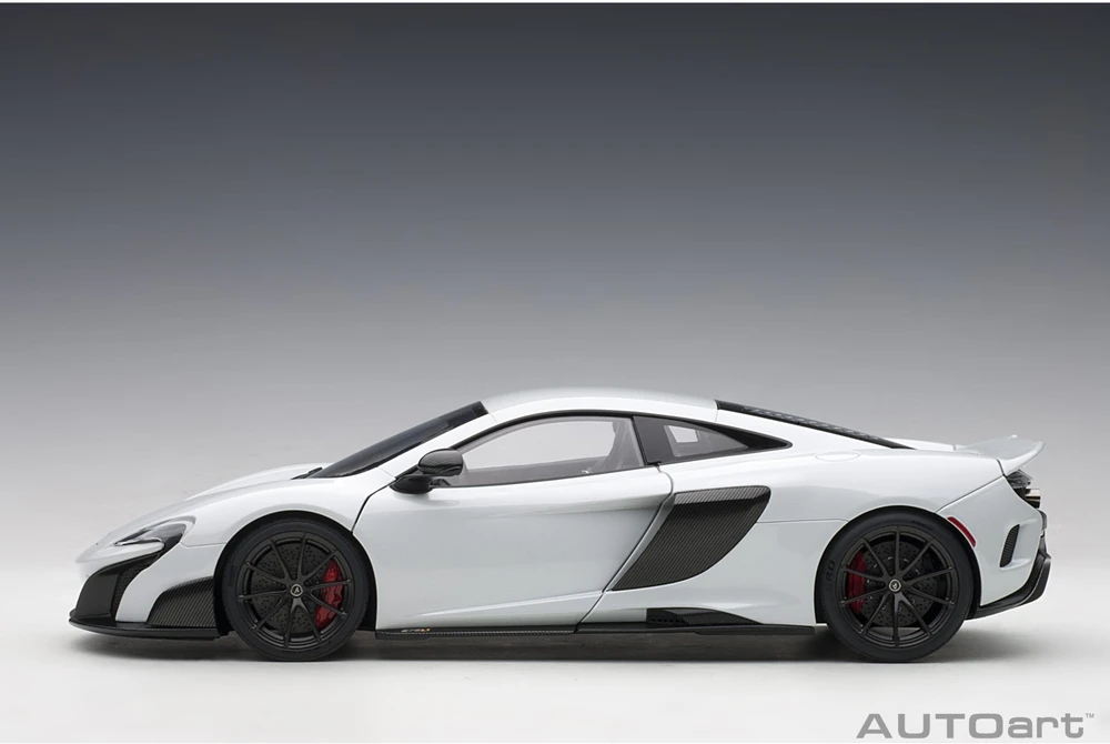 Auto Art McLaren 675LT, 2016 - 1:18 AutoArt