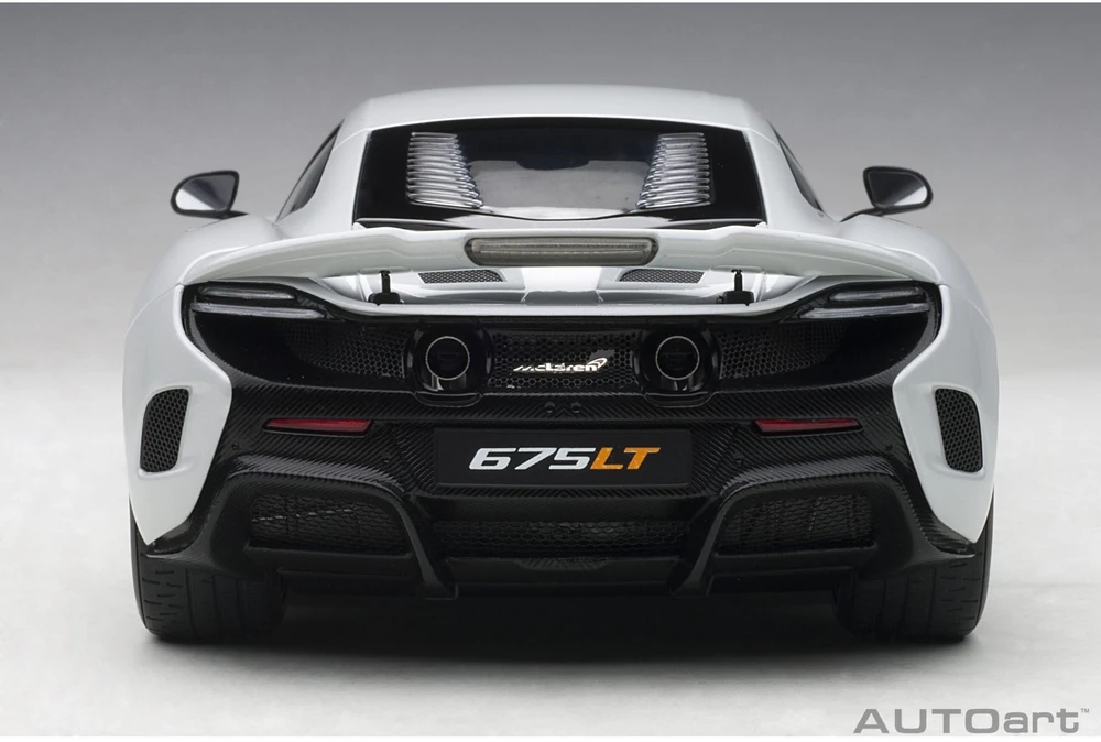 Auto Art McLaren 675LT, 2016 - 1:18 AutoArt