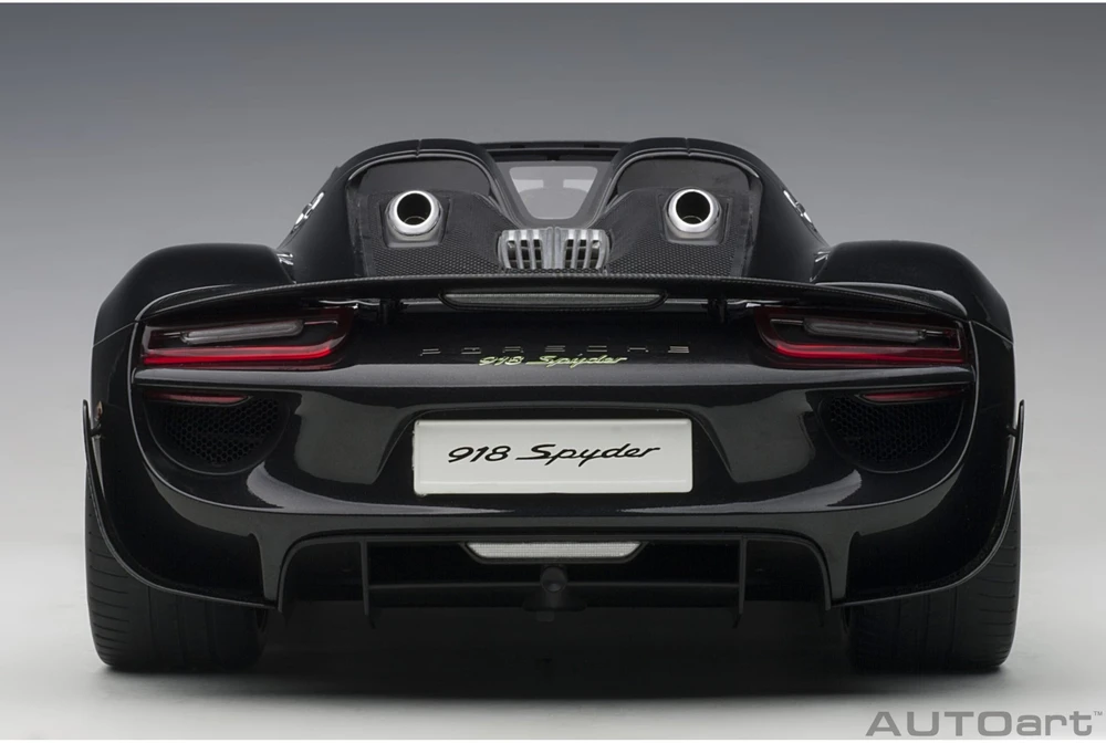 Auto Art Porsche 918 Spyder Weissach Package, 2013 - 1:12 AutoArt