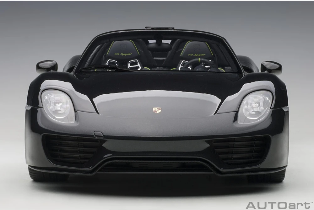 Auto Art Porsche 918 Spyder Weissach Package, 2013 - 1:12 AutoArt