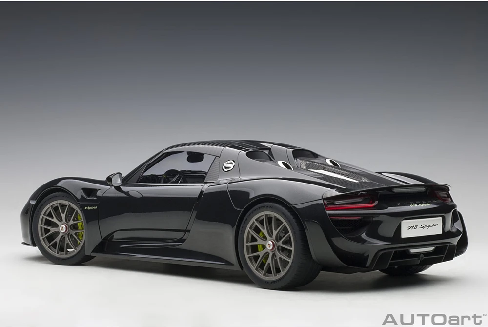 Auto Art Porsche 918 Spyder Weissach Package, 2013 - 1:12 AutoArt