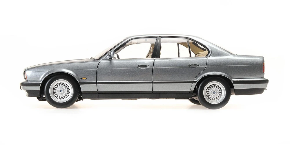 BMW 535I (E34), 1988 - 1:18 Minichamps