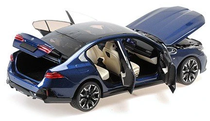 BMW i5 (G60), 2023 - 1:18 Minichamps