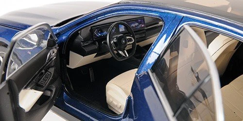 BMW i5 (G60), 2023 - 1:18 Minichamps