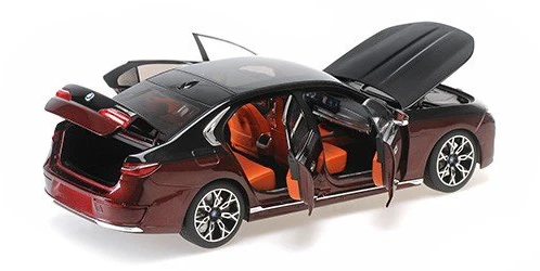 BMW i7 (G70), 2022 - 1:18 Minichamps