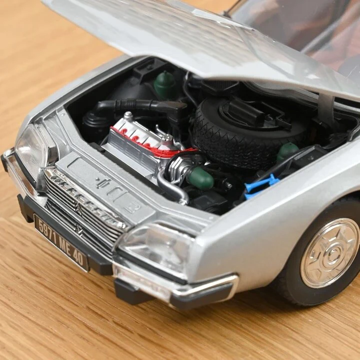 Citroën CX 2200 Pallas, 1976 - 1:18 Norev