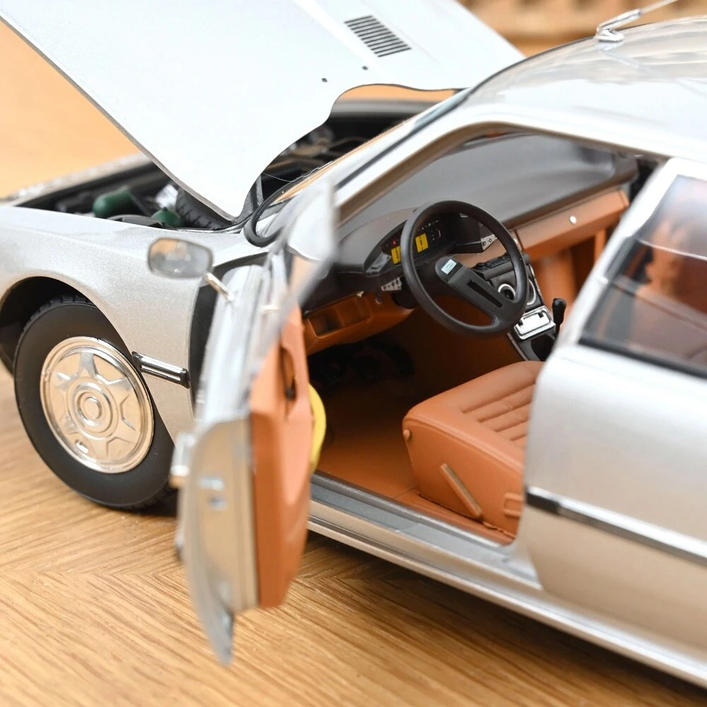 Citroën CX 2200 Pallas, 1976 - 1:18 Norev