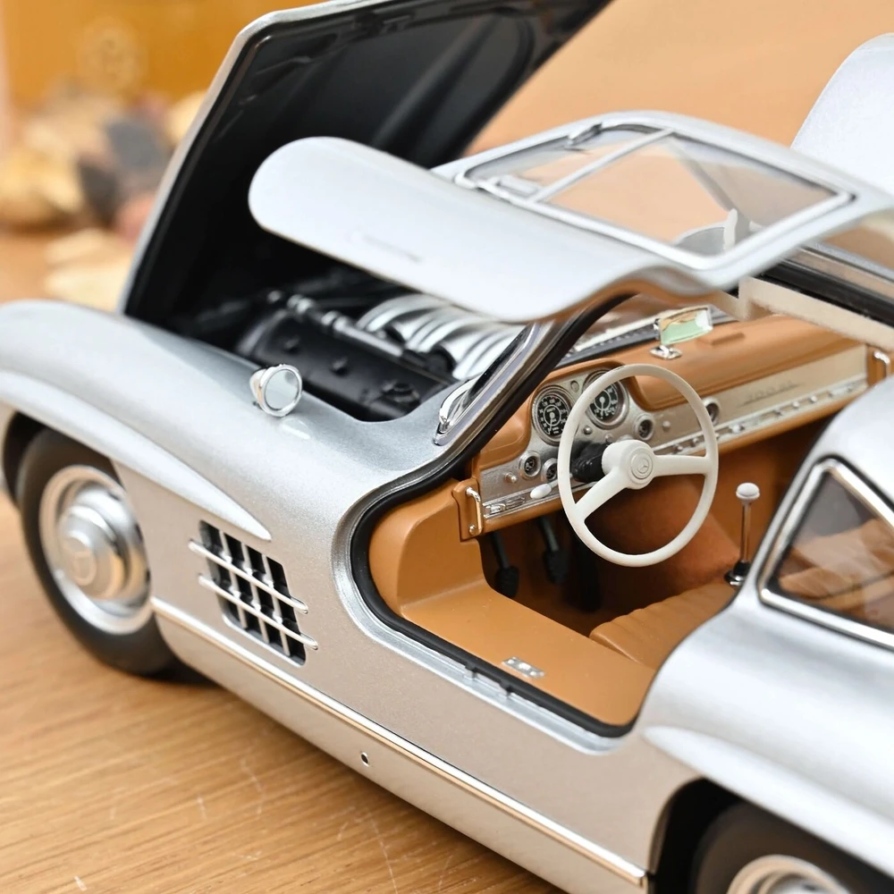 Mercedes-Benz 300 SL (W198), 1954 - 1:18 Norev