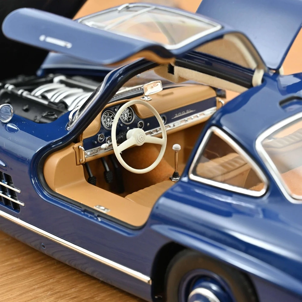 Mercedes-Benz 300 SL (W198) Gullwing, 1954 - 1:18 Norev