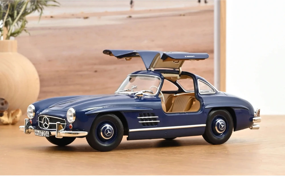 Mercedes-Benz 300 SL (W198) Gullwing, 1954 - 1:18 Norev