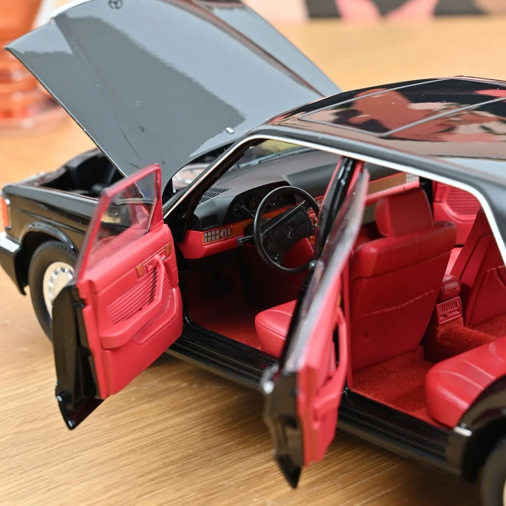 Mercedes-Benz 560 SEL (W126), 1991 - 1:18 Norev