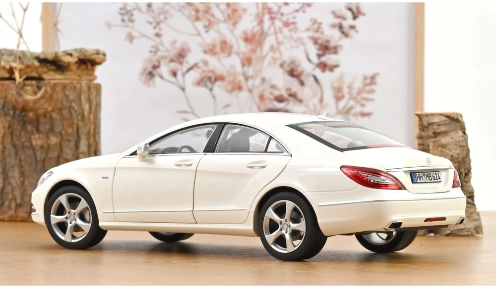 Mercedes-Benz CLS Coupé (C218), 2011- 1:18 Norev