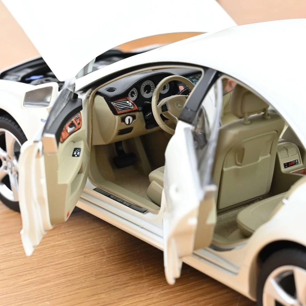 Mercedes-Benz CLS Coupé (C218), 2011- 1:18 Norev