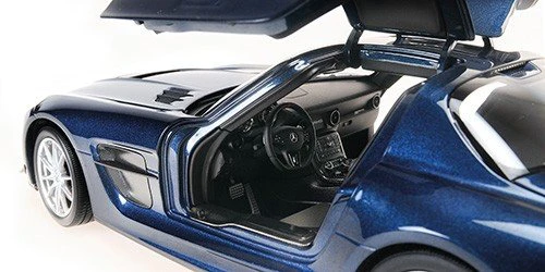 Mercedes-Benz SLS AMG Juodas Series, 2013 - 1:18 Minichamps
